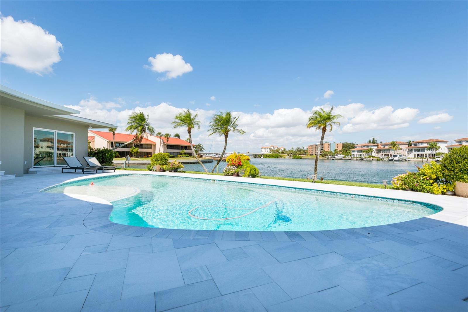 BAYWAY ISLES - Residential