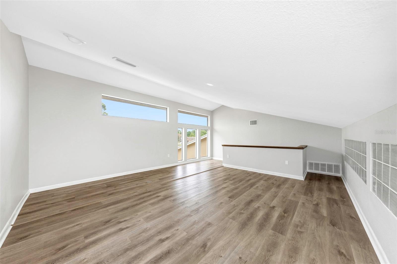 TARPON WOODS 4TH ADD - Residential
