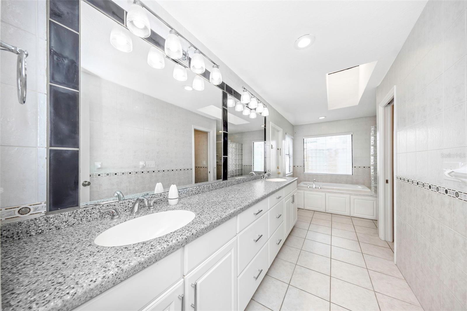TARPON WOODS 4TH ADD - Residential