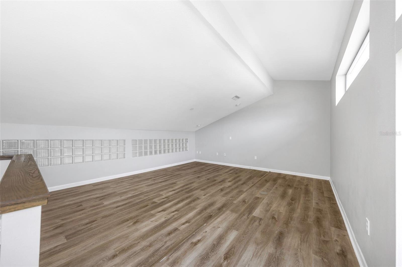 TARPON WOODS 4TH ADD - Residential