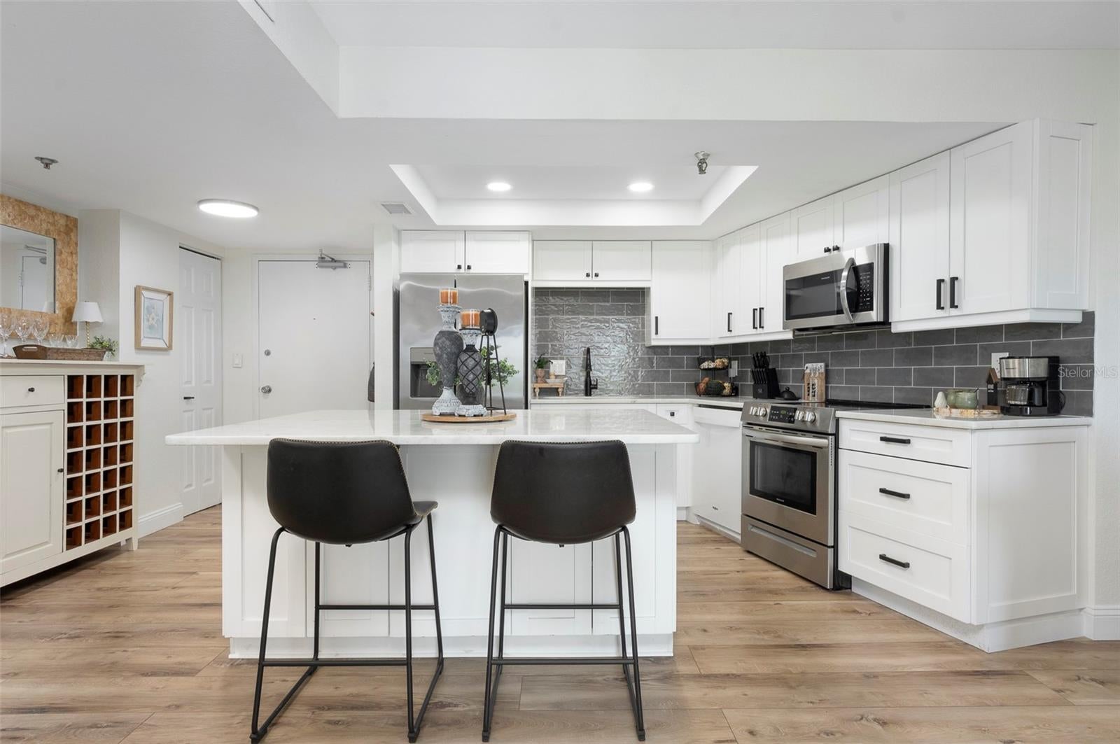 7430 SUNSHINE SKYWAY LANE S 405