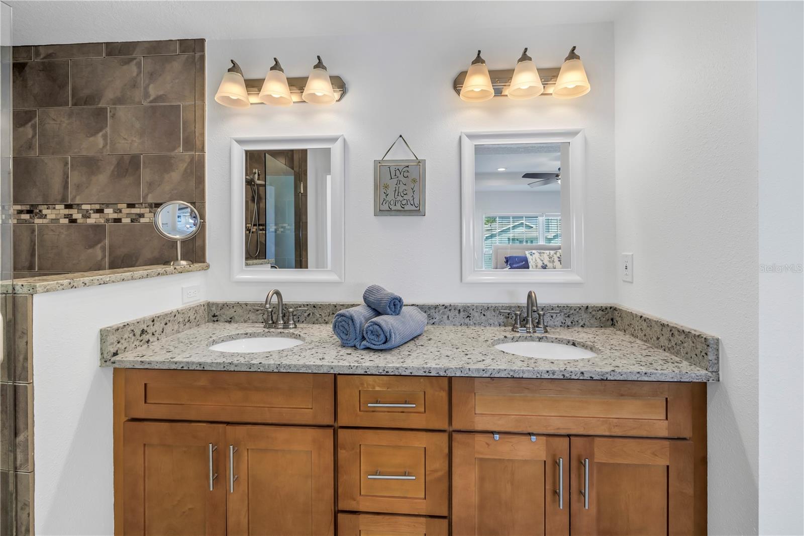 LANDINGS AT WINDRUSH THE CONDO - Residential