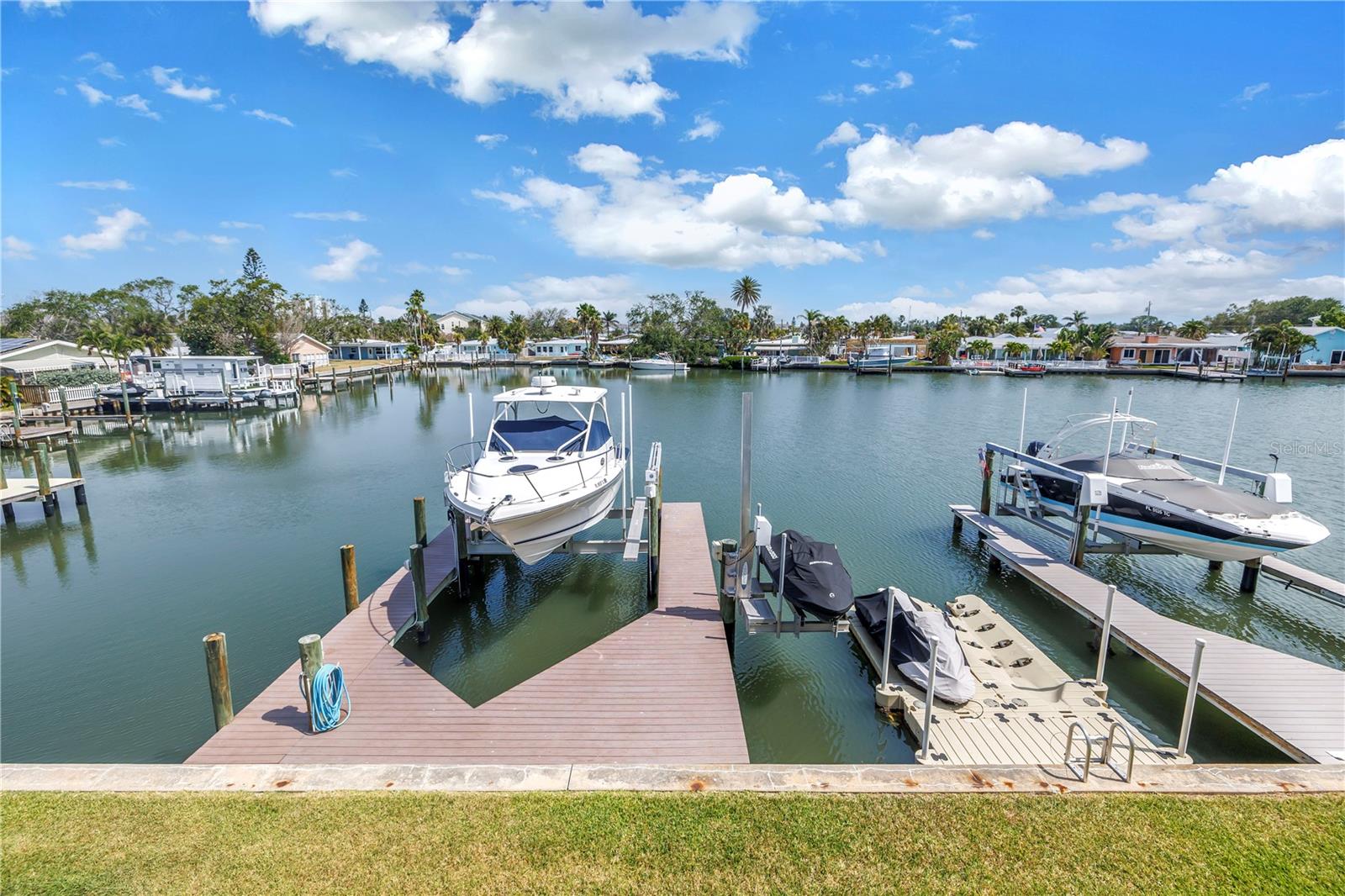 LANDINGS AT WINDRUSH THE CONDO - Residential