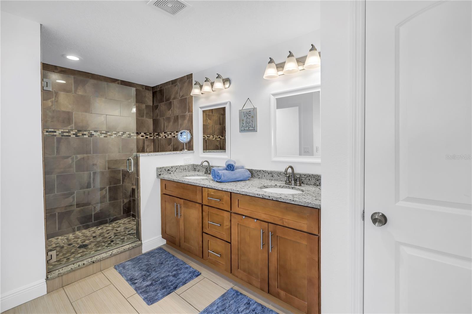 LANDINGS AT WINDRUSH THE CONDO - Residential