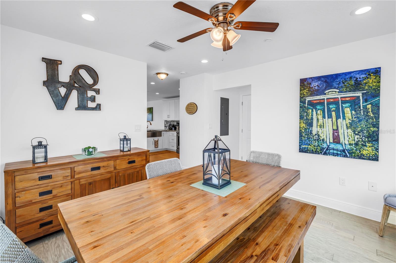 LANDINGS AT WINDRUSH THE CONDO - Residential