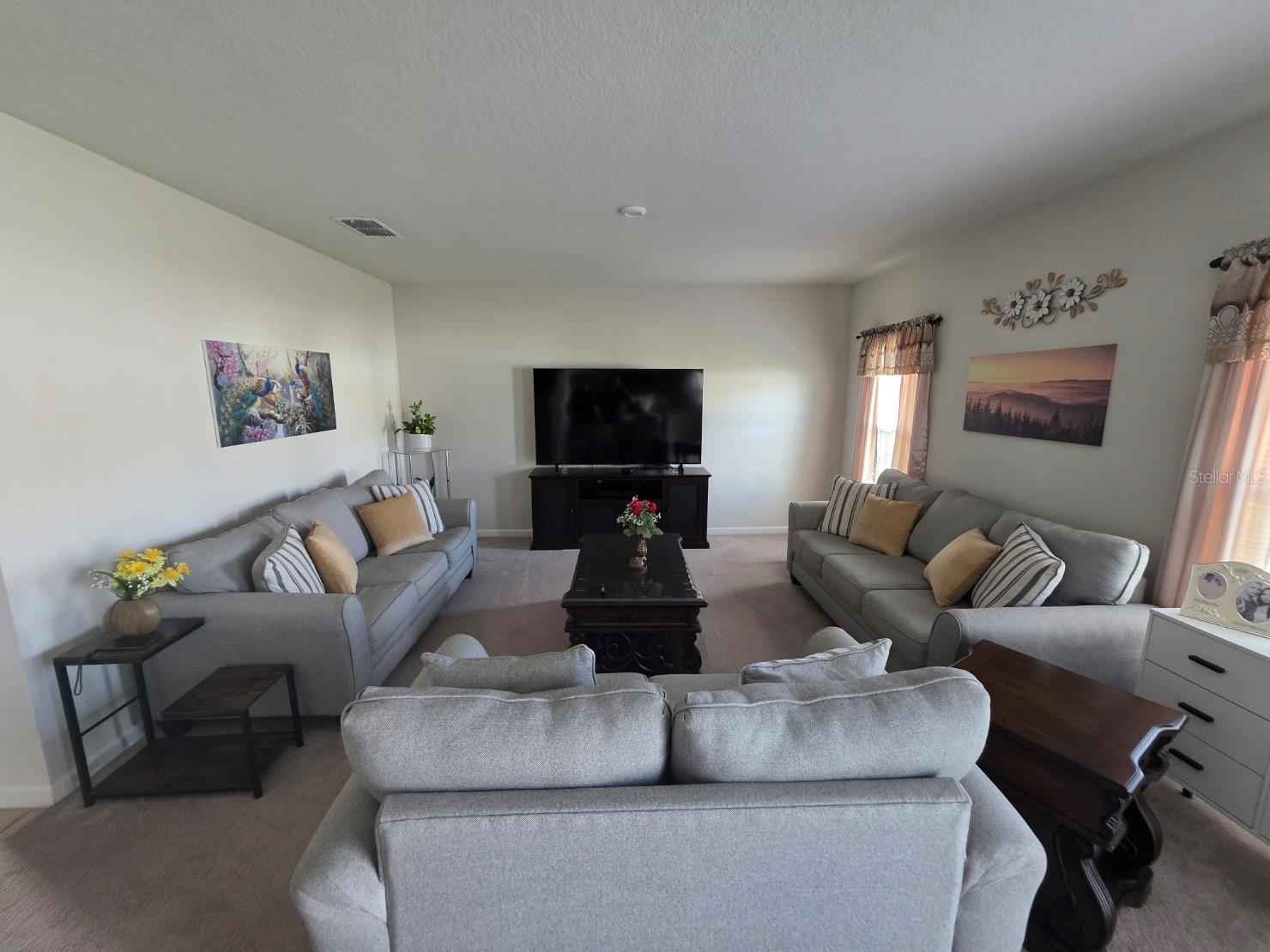 EAGLE LNDG PH IB - Residential Lease