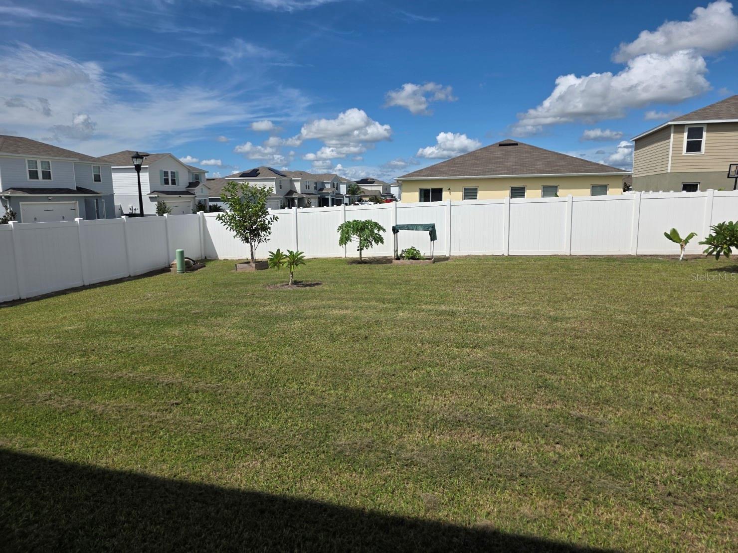 EAGLE LNDG PH IB - Residential Lease