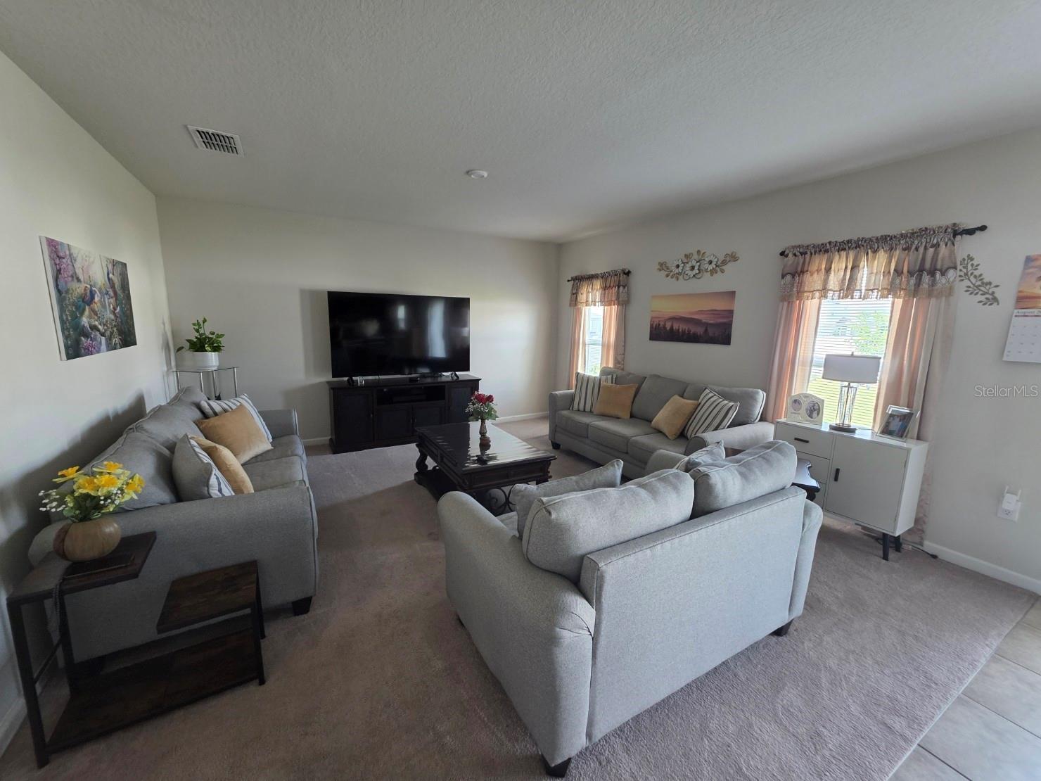 EAGLE LNDG PH IB - Residential Lease
