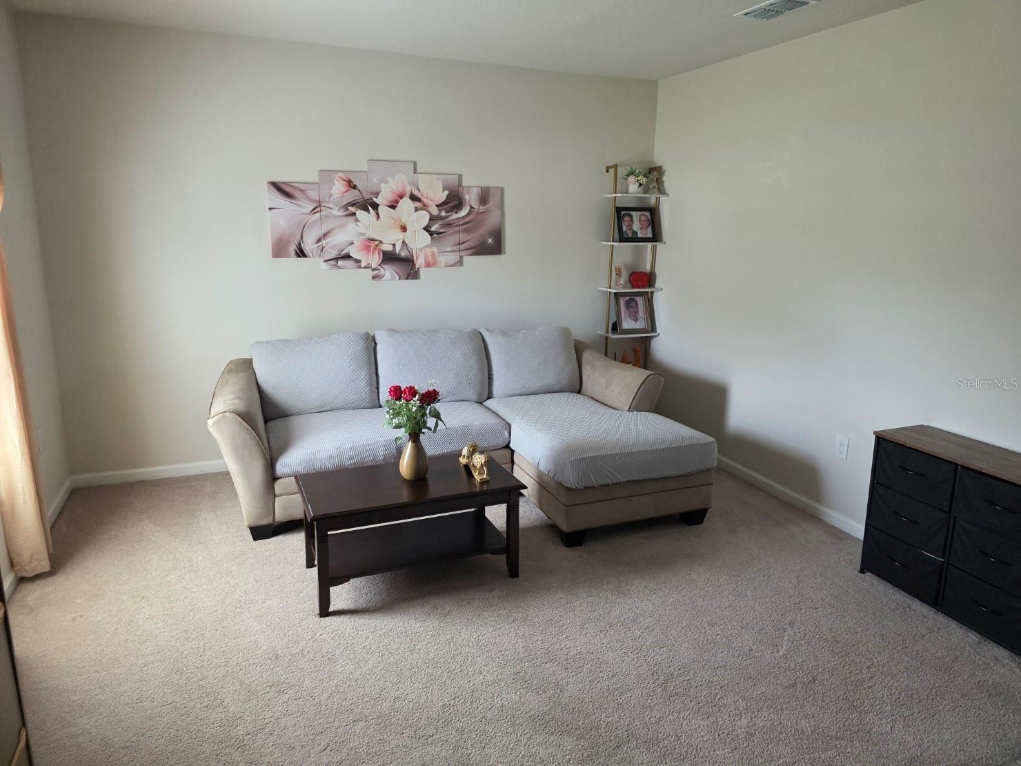 EAGLE LNDG PH IB - Residential Lease