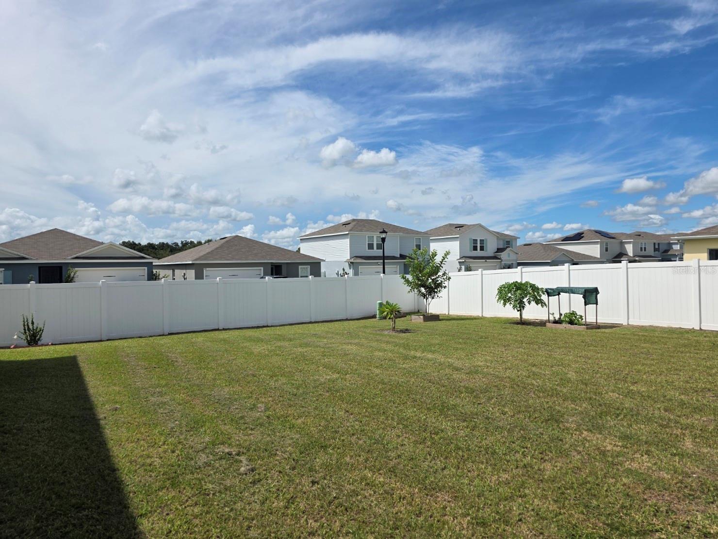 EAGLE LNDG PH IB - Residential Lease