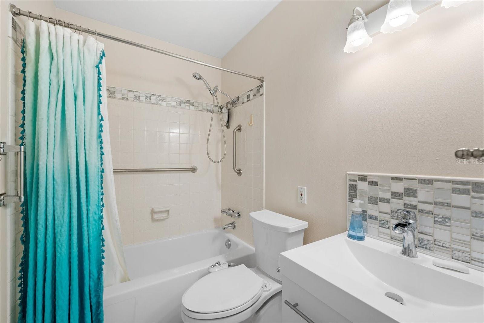 VILLAGER APTS - Residential