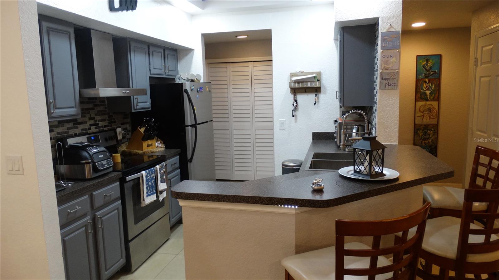 FOUNTAINS/METRO WEST - Residential