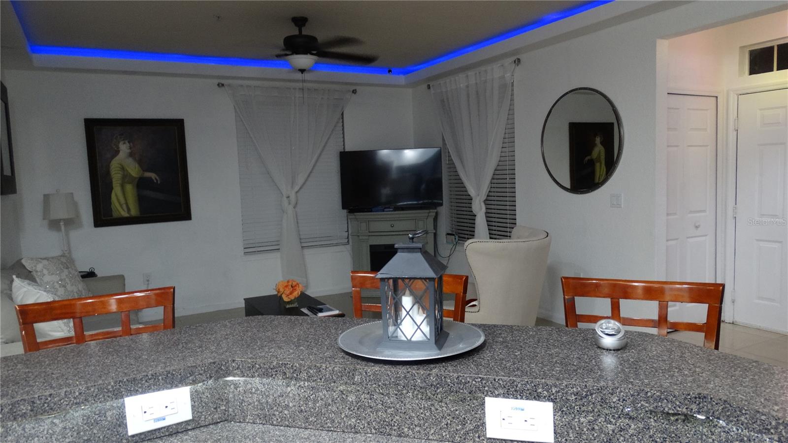 FOUNTAINS/METRO WEST - Residential