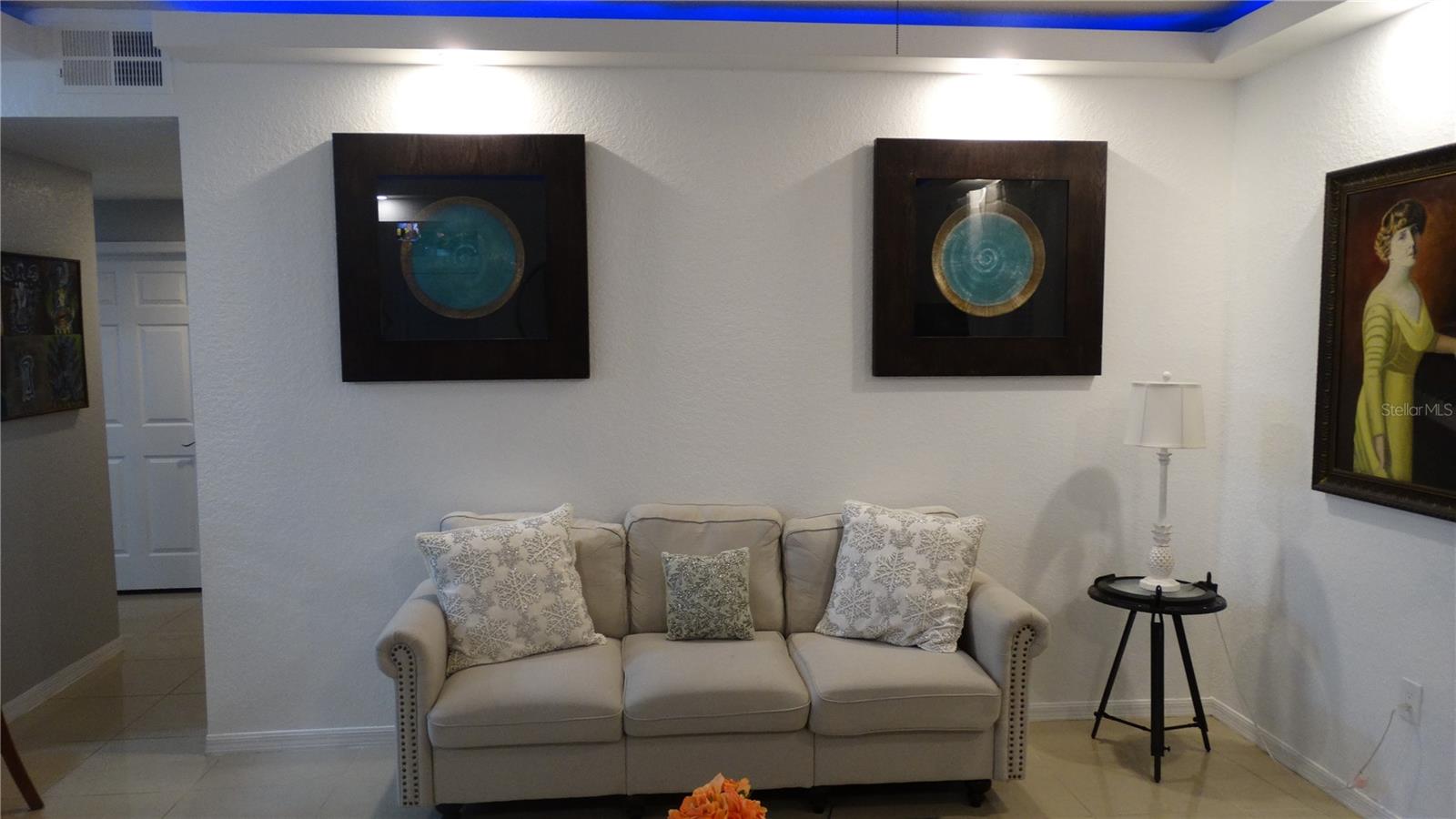 FOUNTAINS/METRO WEST - Residential