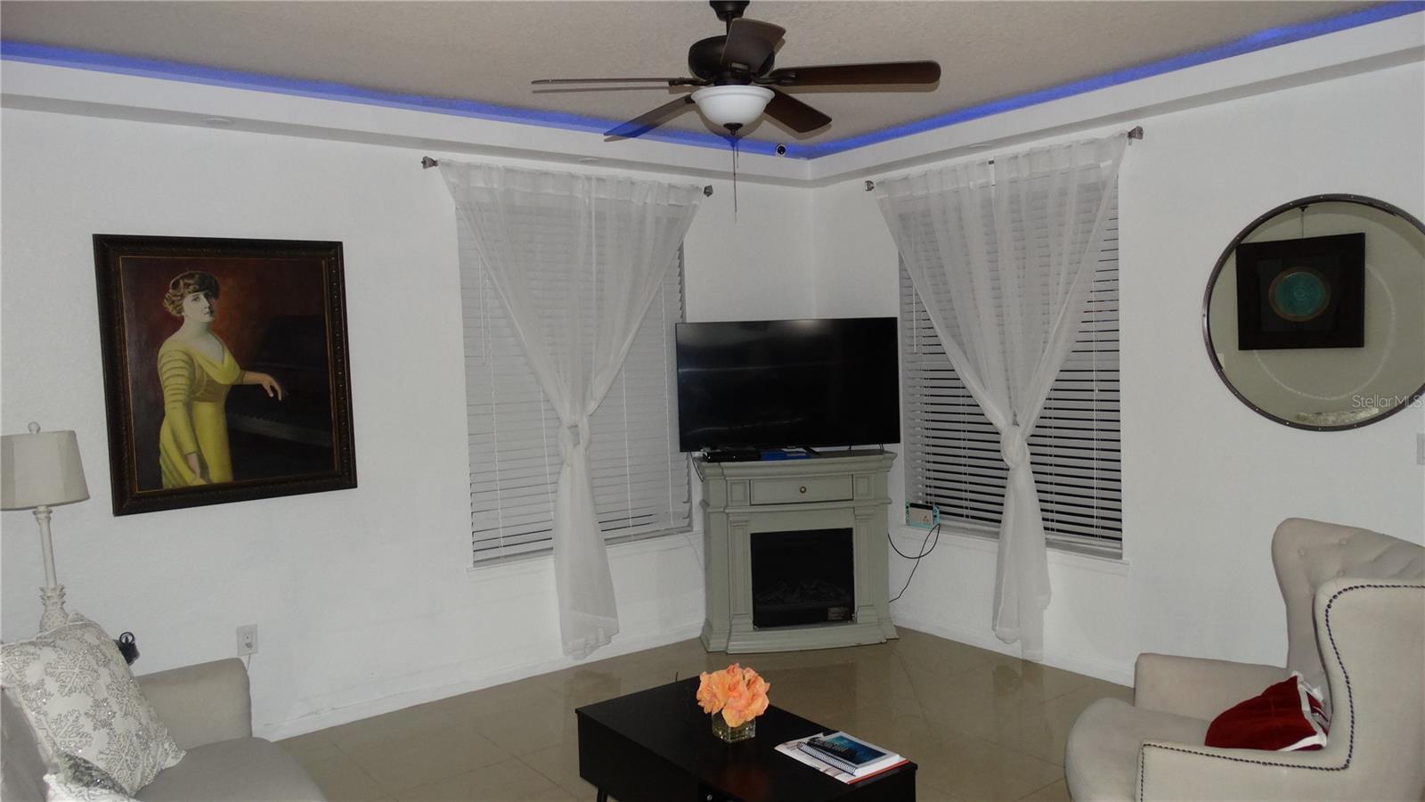 FOUNTAINS/METRO WEST - Residential