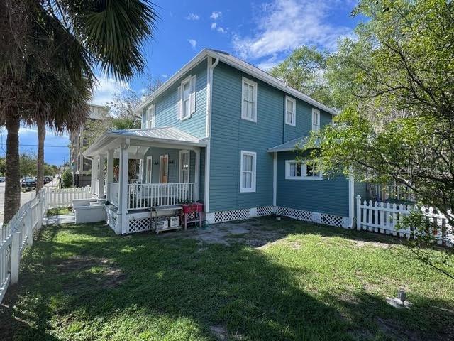 201 E VOORHIS AVENUE