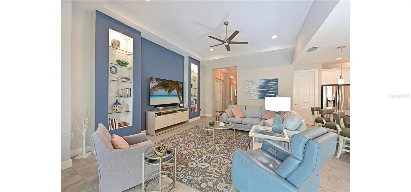 LAKEHOUSE COVE AT WATERSIDE - Residential