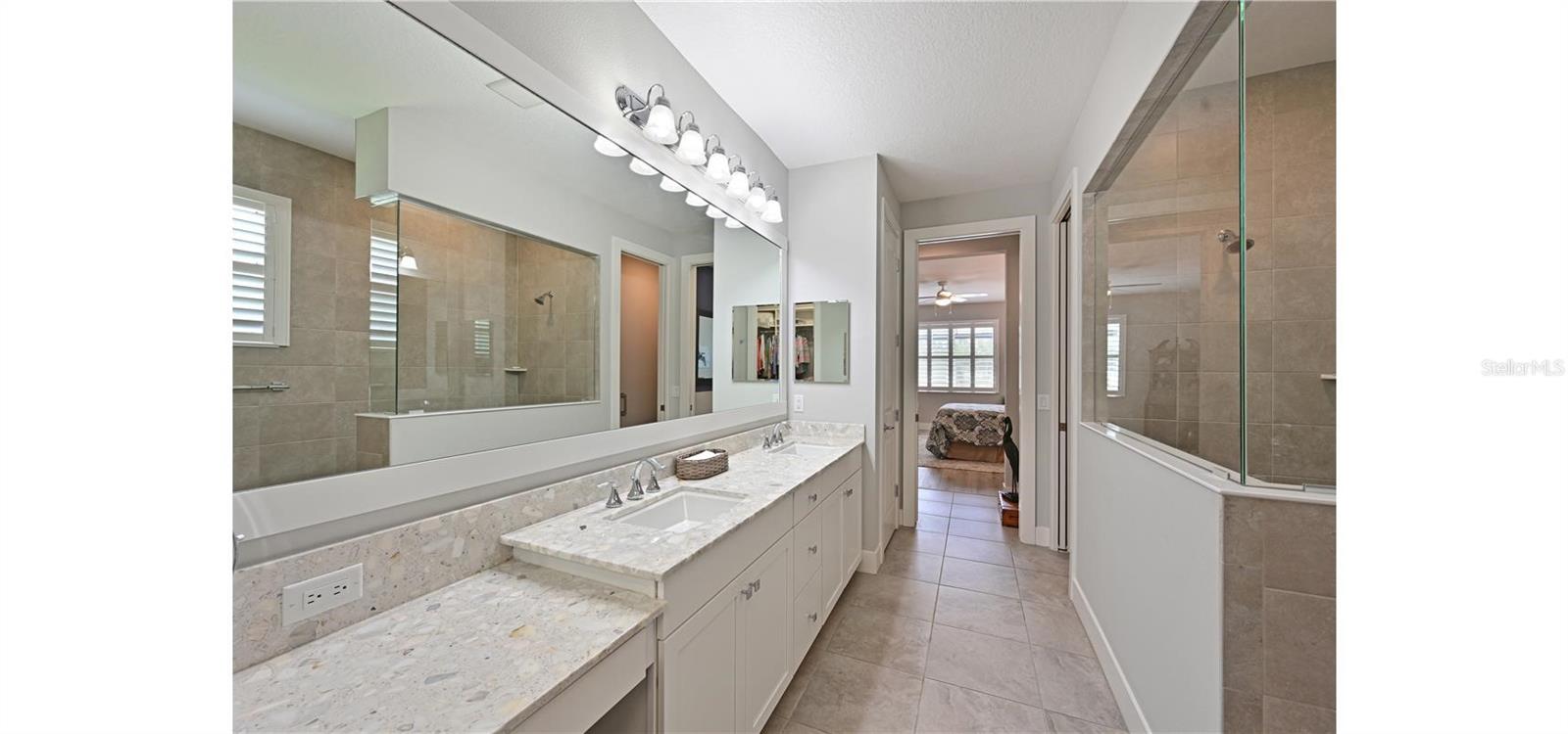 LAKEHOUSE COVE AT WATERSIDE - Residential