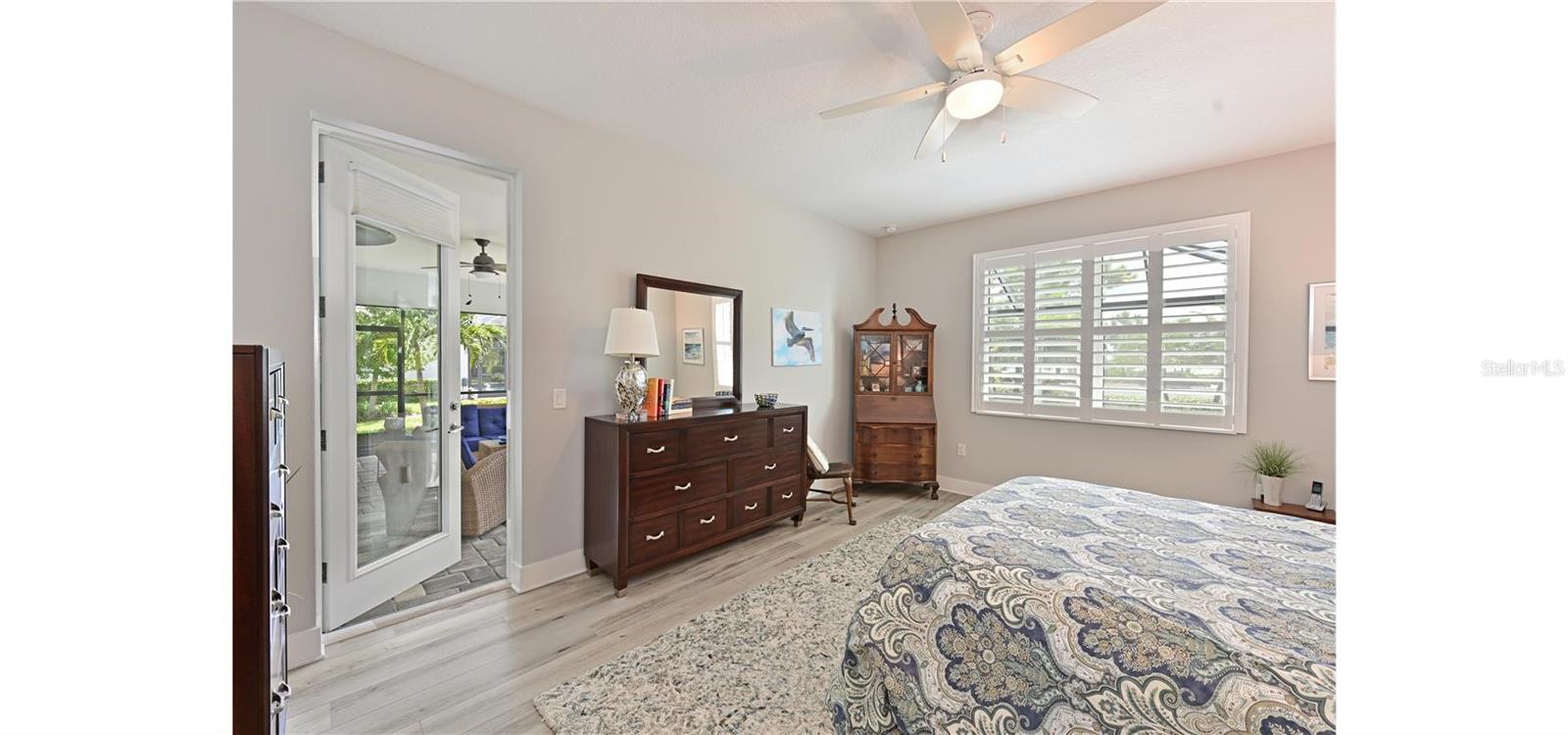 LAKEHOUSE COVE AT WATERSIDE - Residential