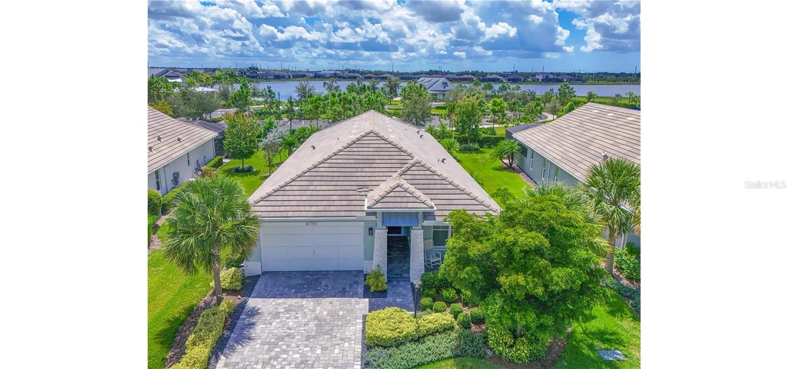 LAKEHOUSE COVE AT WATERSIDE - Residential