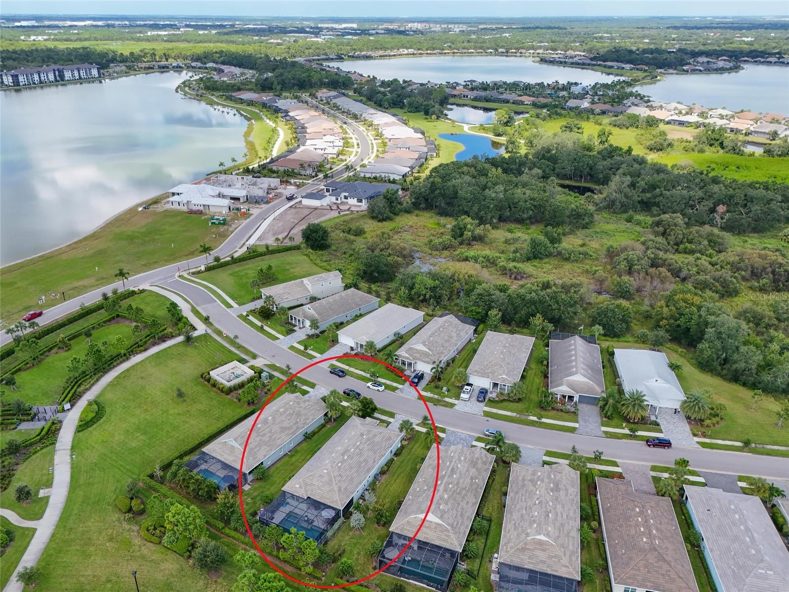 LAKEHOUSE COVE AT WATERSIDE - Residential