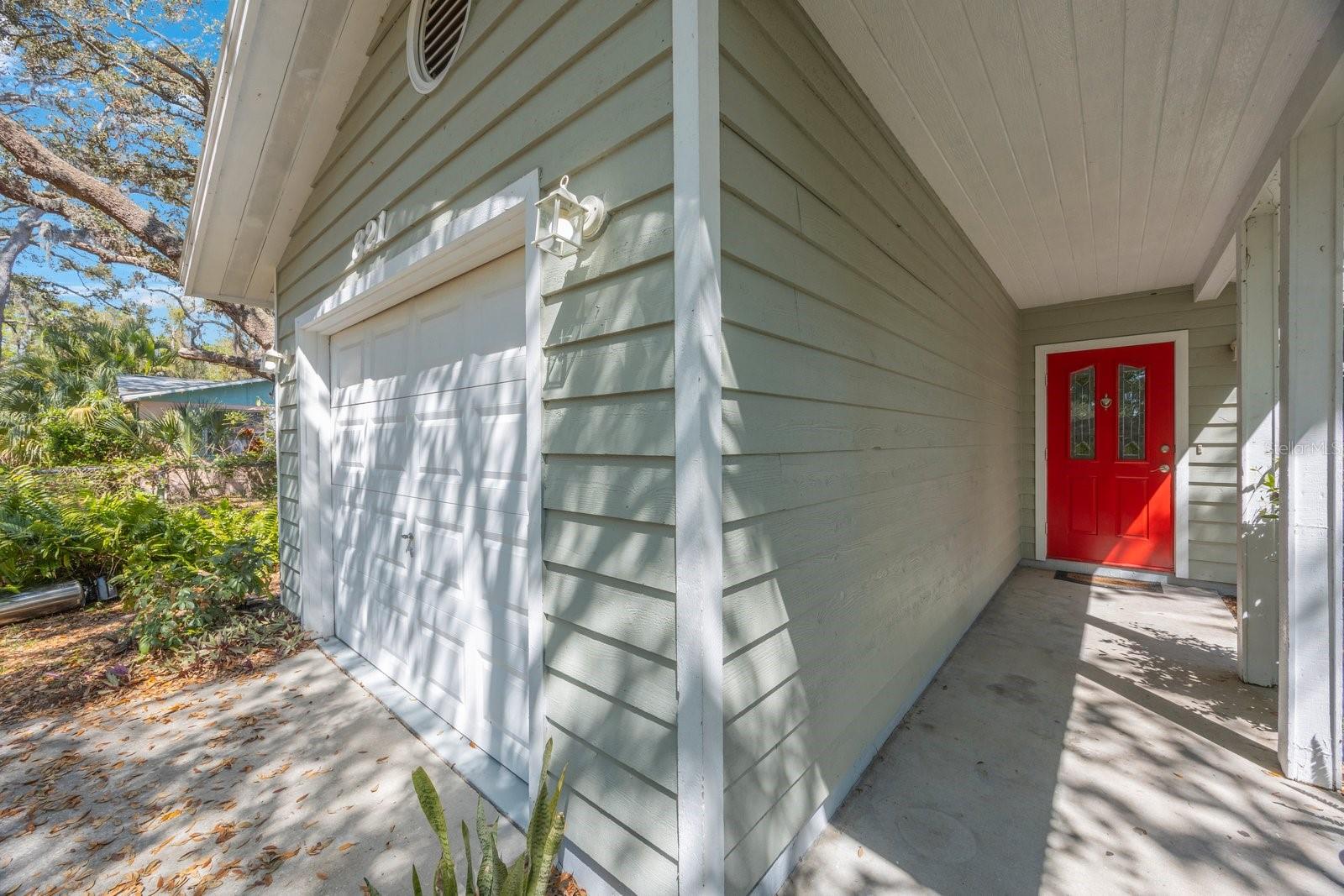 821 6TH STREET S