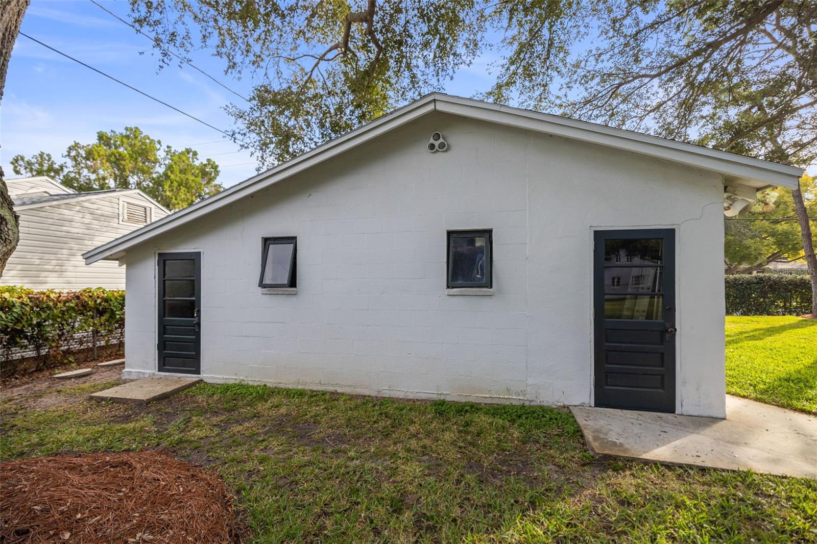 JONES GEO L SUB - Commercial Sale