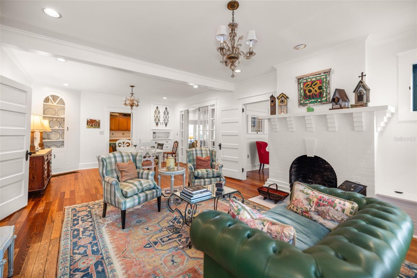 JONES GEO L SUB - Commercial Sale