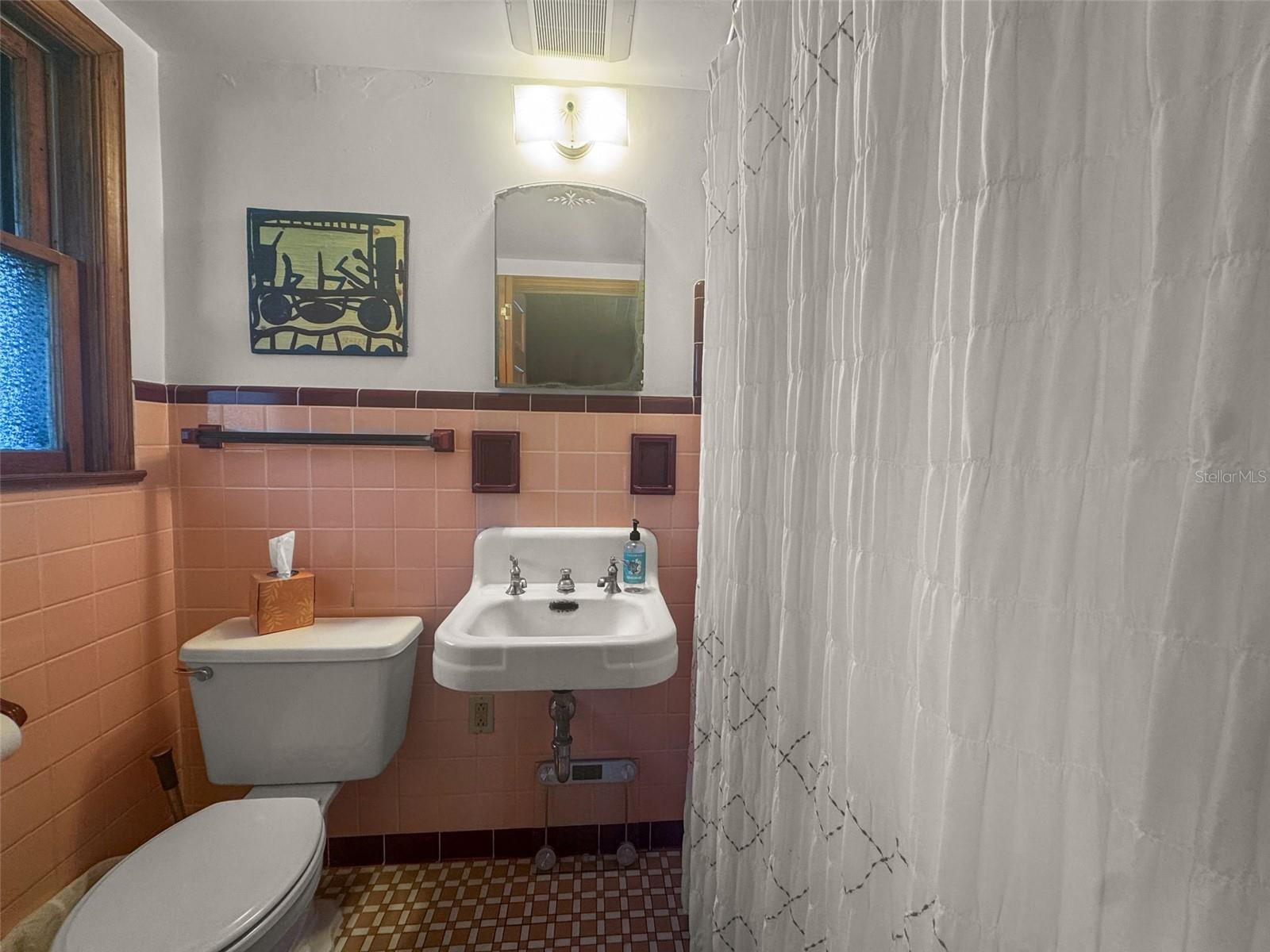 JONES GEO L SUB - Commercial Sale