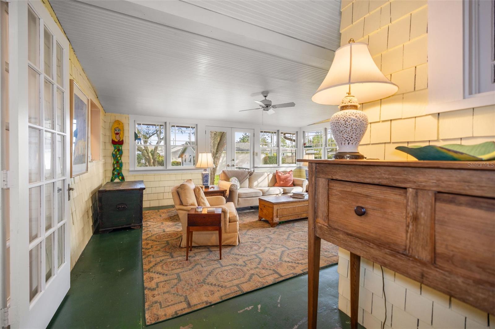 JONES GEO L SUB - Commercial Sale