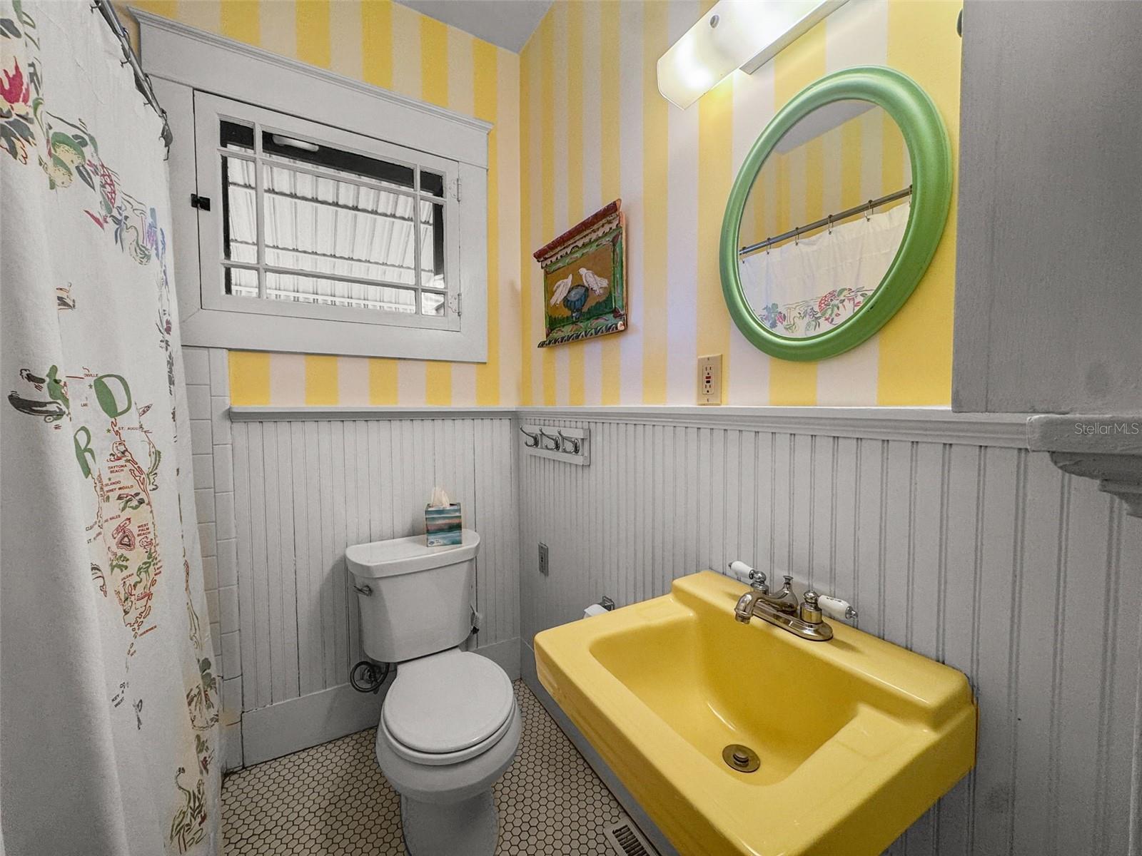 JONES GEO L SUB - Commercial Sale