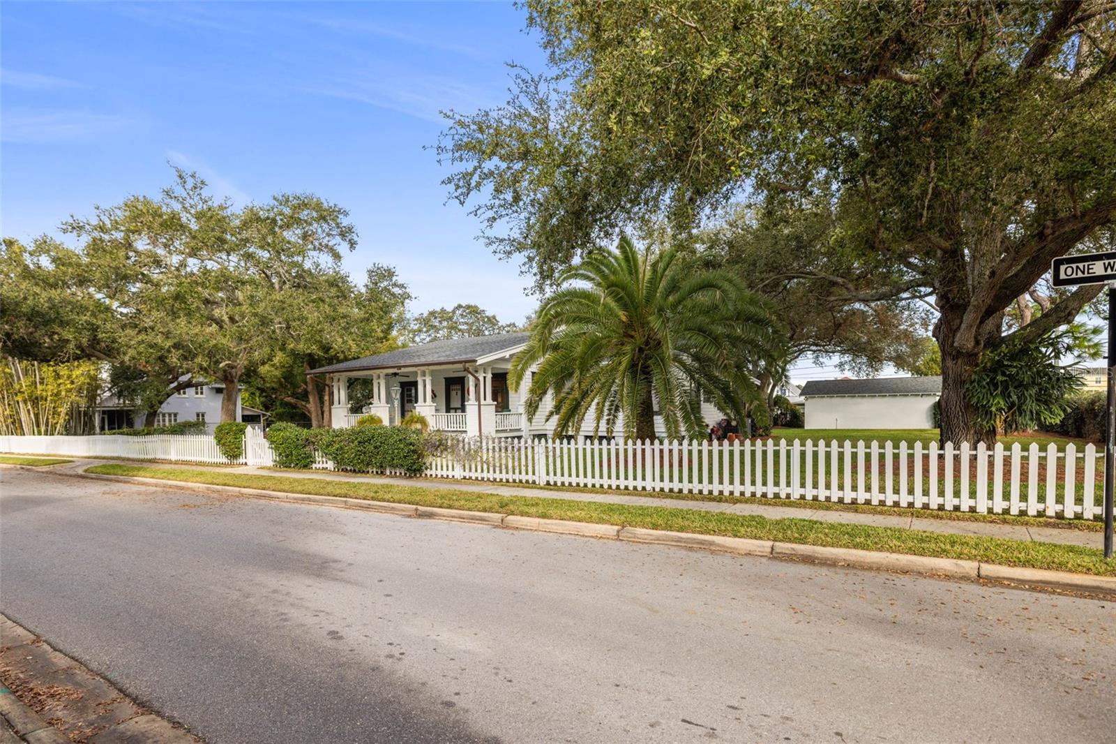 JONES GEO L SUB - Commercial Sale