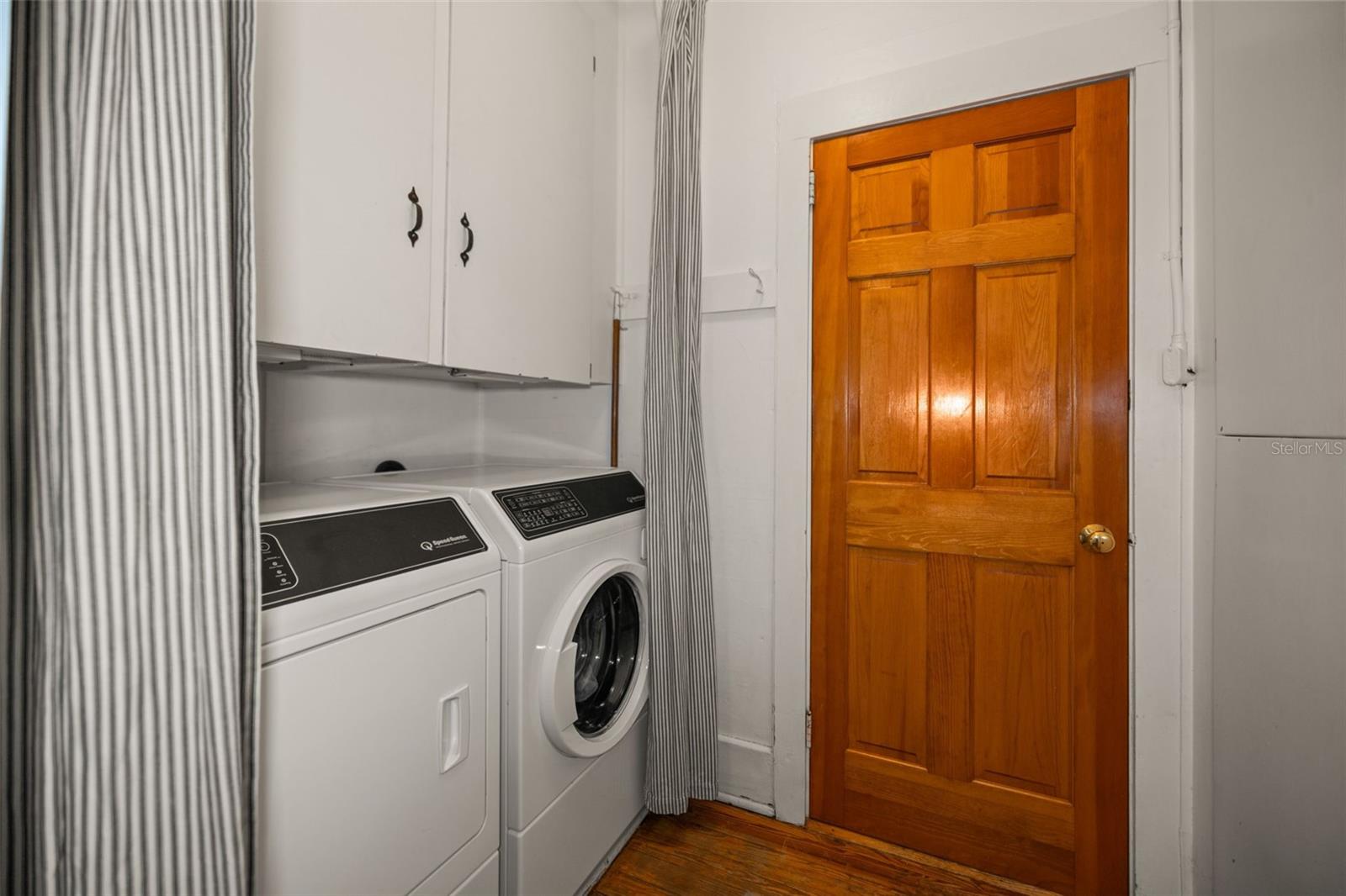 JONES GEO L SUB - Commercial Sale