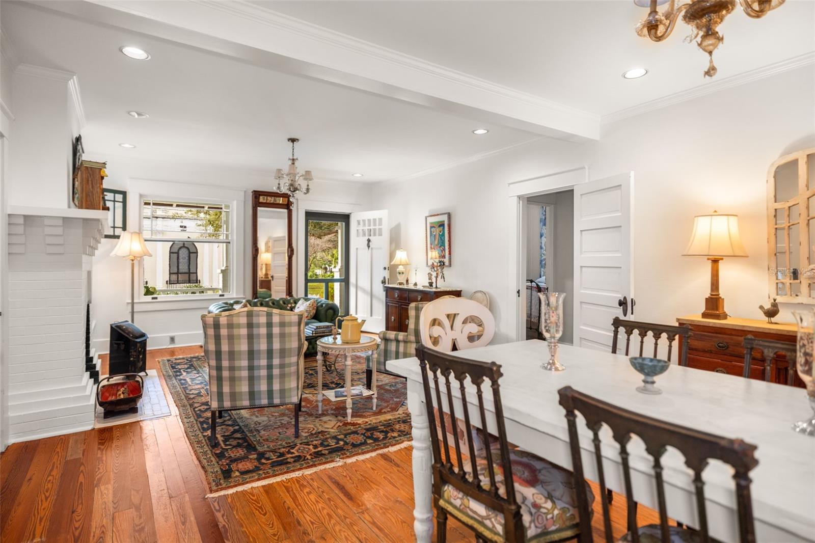 JONES GEO L SUB - Commercial Sale