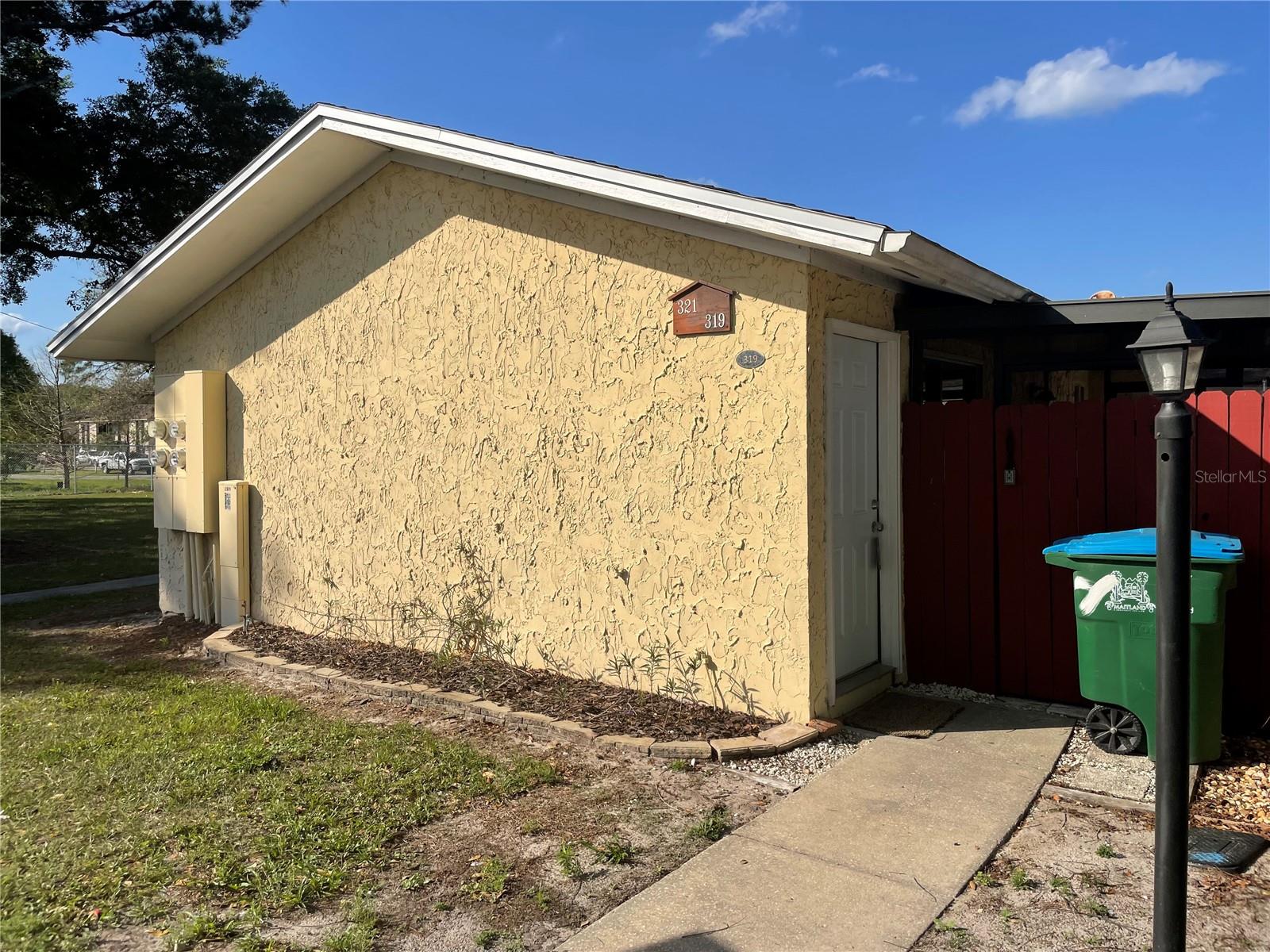 2 Bedroom/1.5 Bath Condo in Indian Rose! AVAILABLE AUGUST 21st! WINTER SPRINGS: Adorable 2 bed/1.5 bath villa for $1400 month/$1400 deposit. Laminate and Tile Flooring, living room/dining area combo, screened porch and fenced yard. Conveniently located off SR434, I-4, 417, shopping and dining options. Call today for an appointment.
EQUAL HOUSING OPPORTUNITY