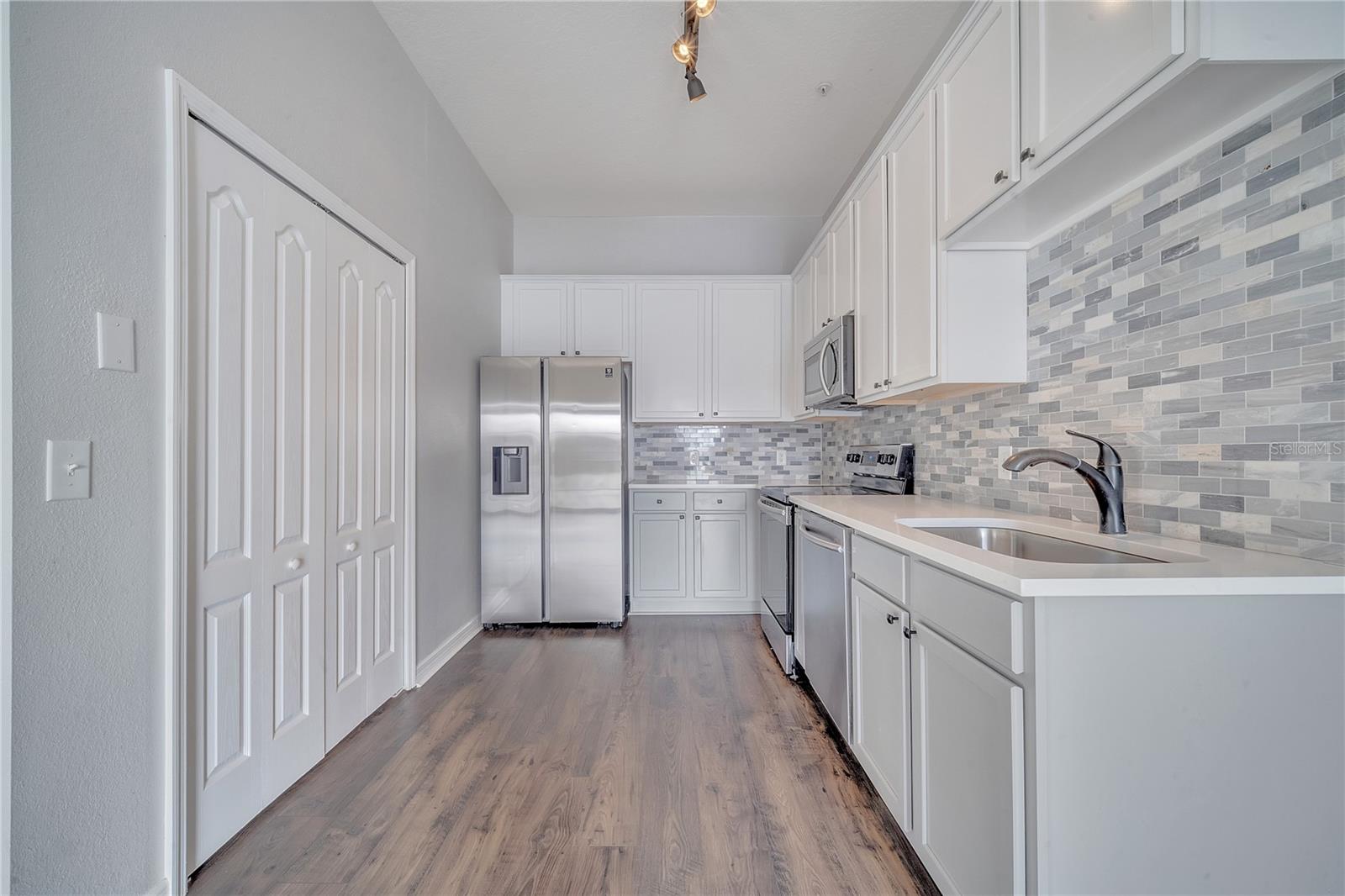 TUCKER OAKS PH 1 BLDG 51 - Residential