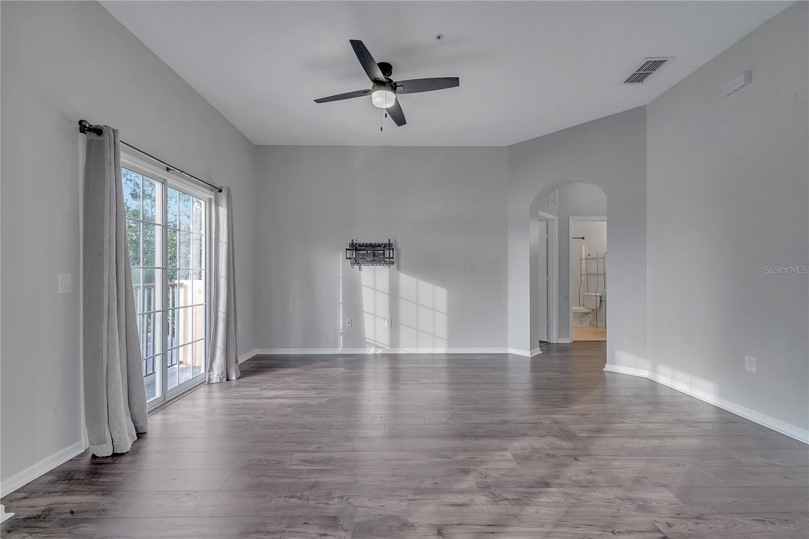 TUCKER OAKS PH 1 BLDG 51 - Residential