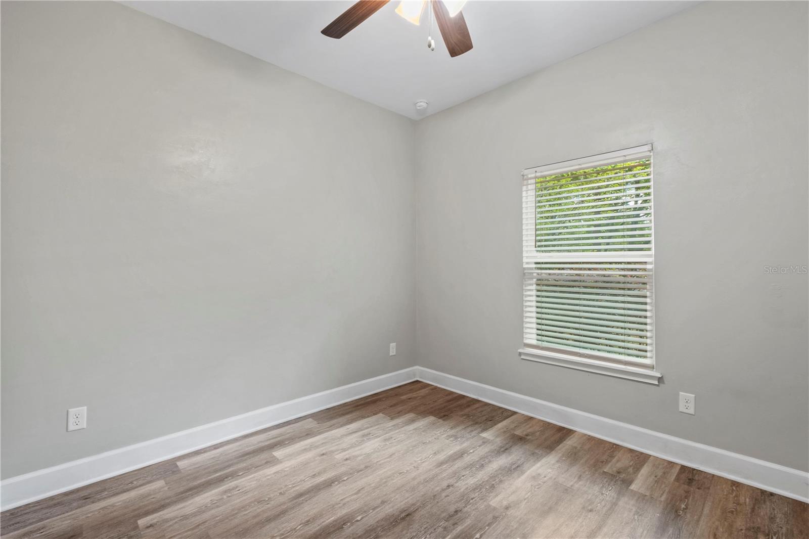 REPLAT SYLVANIA TERRACE - Residential Lease