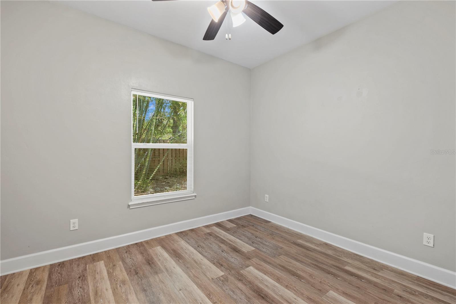 REPLAT SYLVANIA TERRACE - Residential Lease