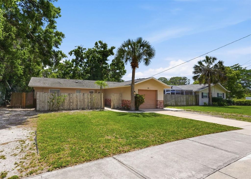 Photo of 811 Michigan Boulevard, Dunedin, FL 34698 (MLS # TB8495445)