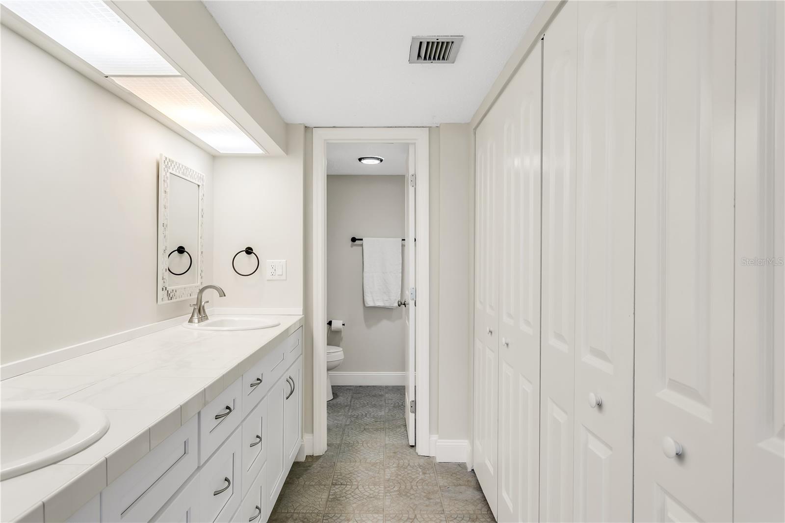 TREASURE ISLAND TENNIS & YACHT CLUB - Residential