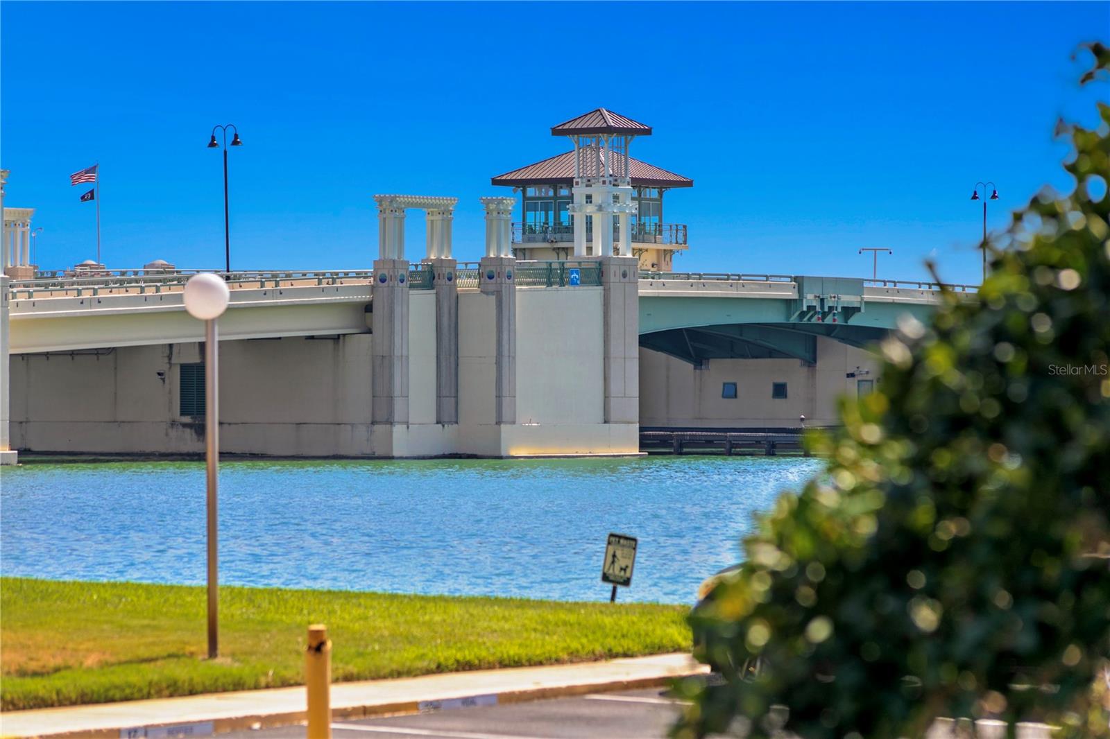 TREASURE ISLAND TENNIS & YACHT CLUB - Residential