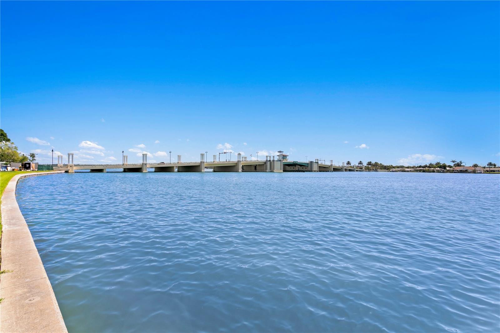 TREASURE ISLAND TENNIS & YACHT CLUB - Residential