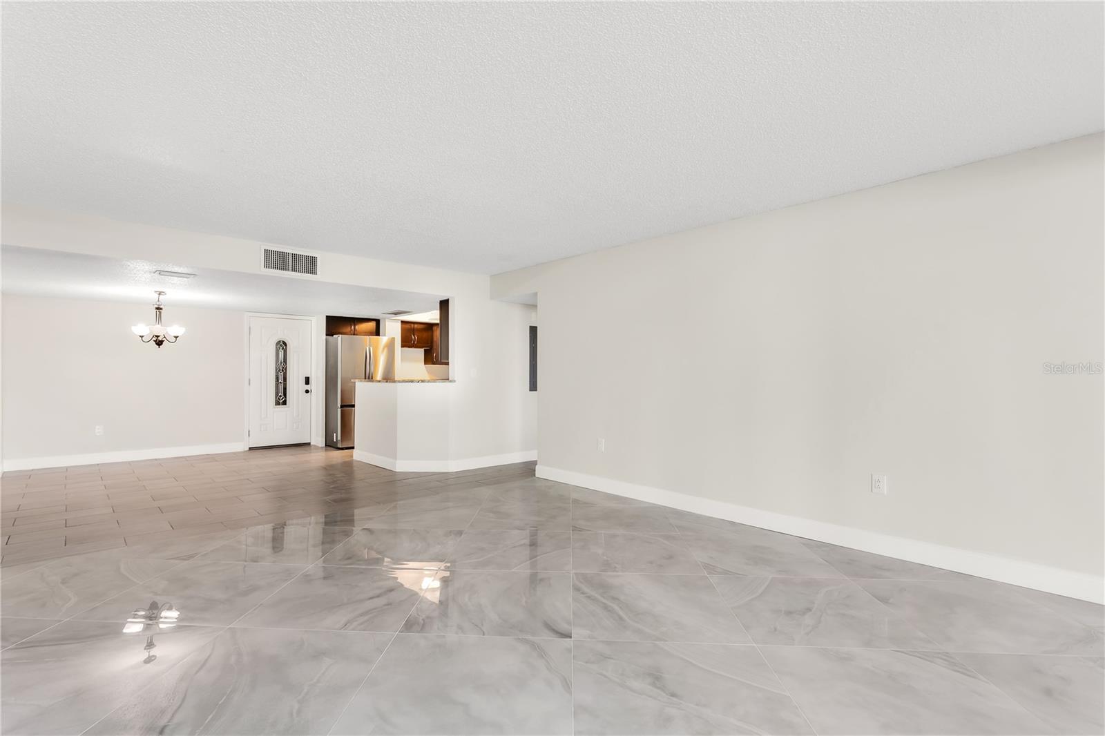 TREASURE ISLAND TENNIS & YACHT CLUB - Residential