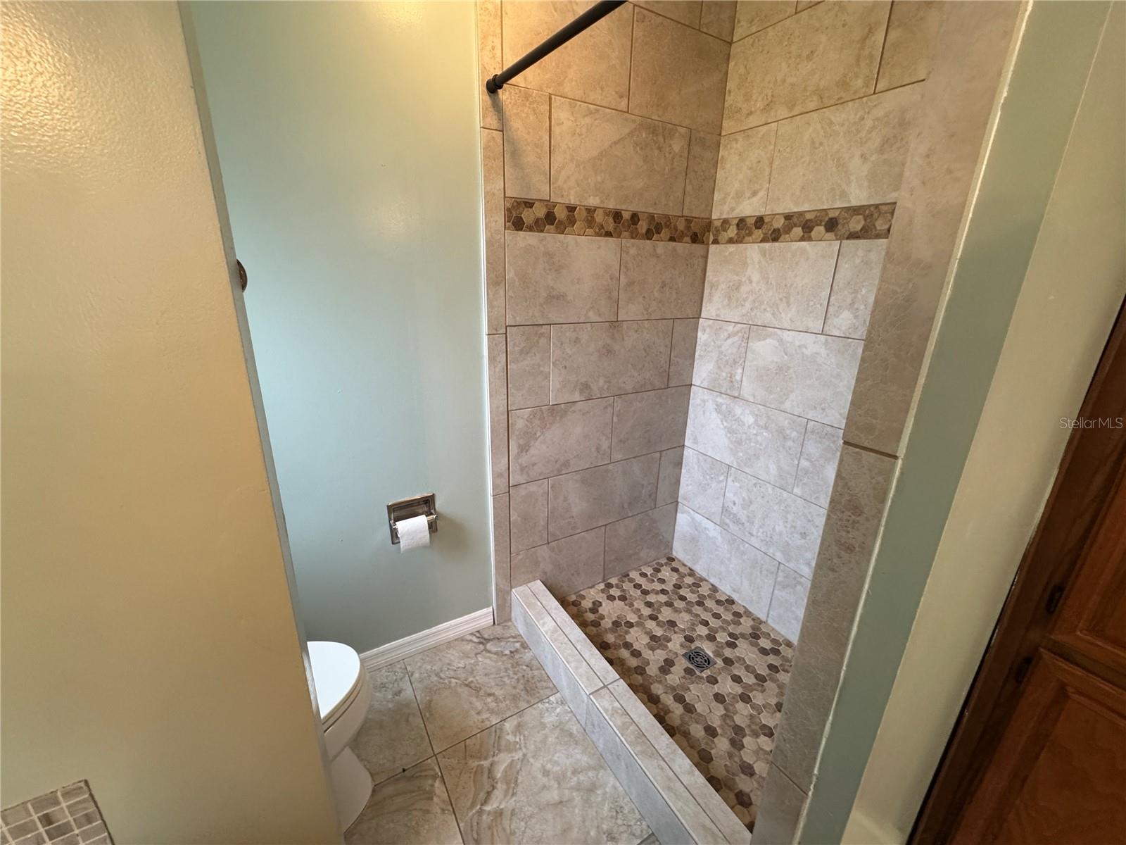 PLANTATION AT LEESBURG BELLE GROVE - Residential Lease