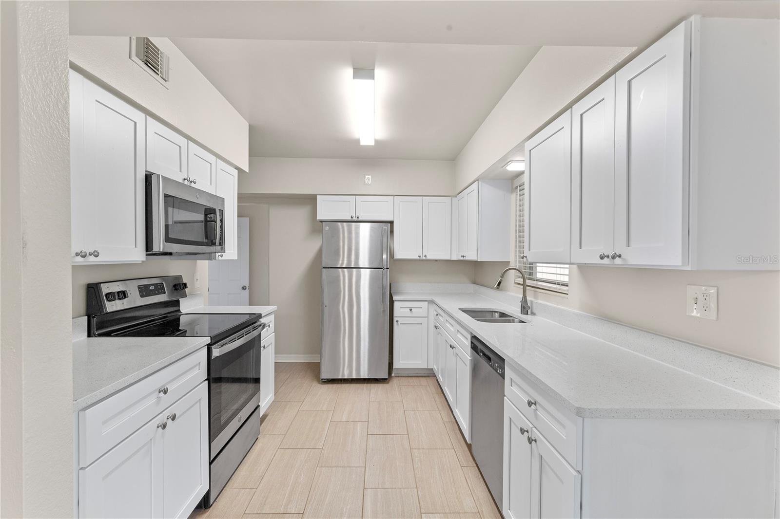 212 S AURORA AVENUE
