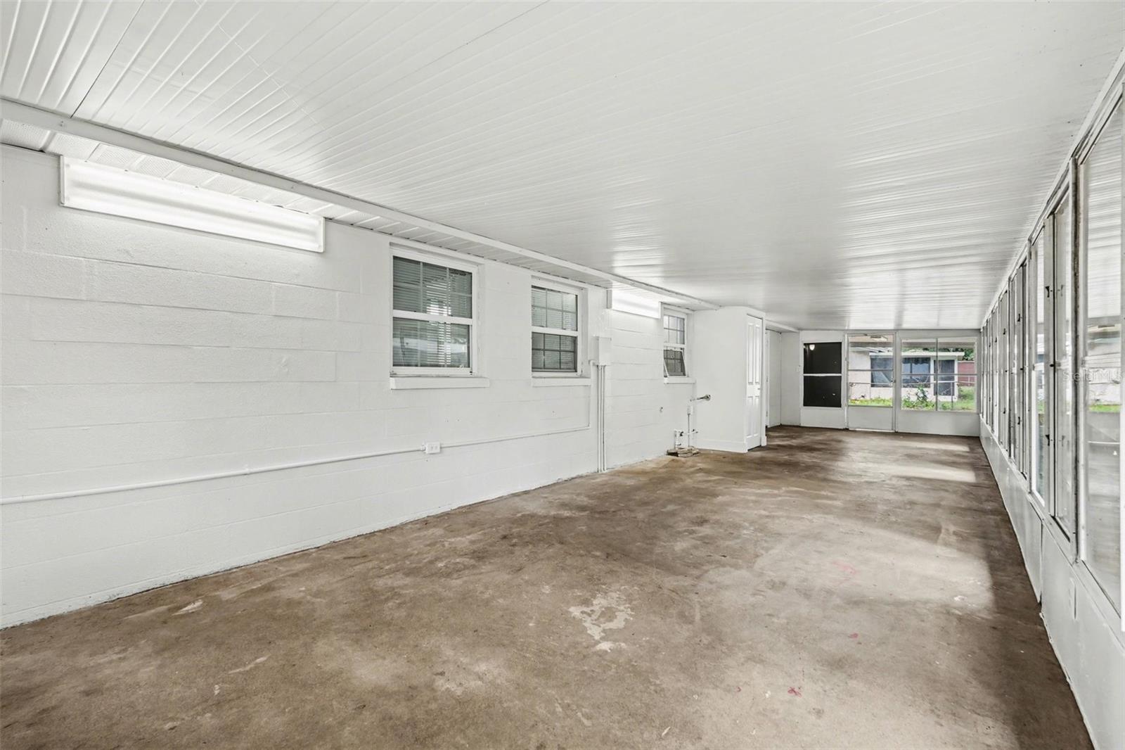 FORT KING ACRES - Residential