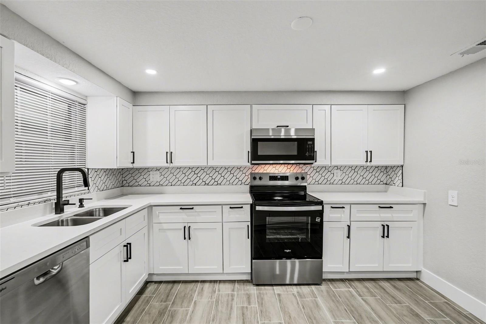 FORT KING ACRES - Residential