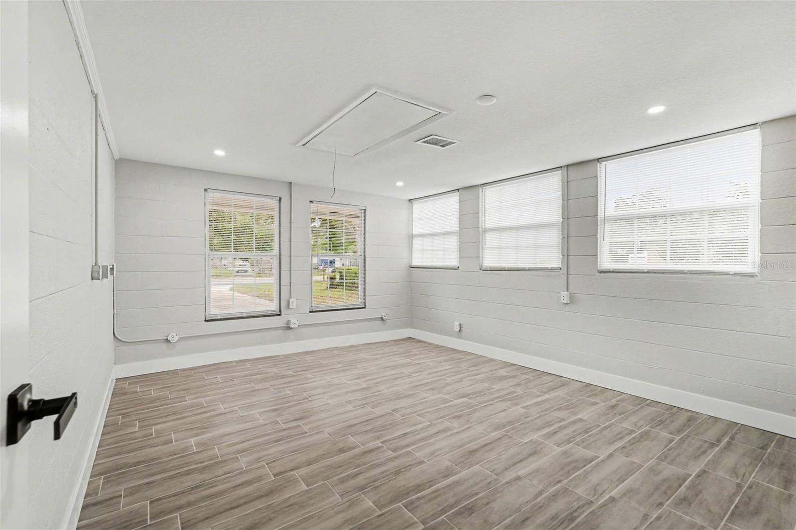 FORT KING ACRES - Residential