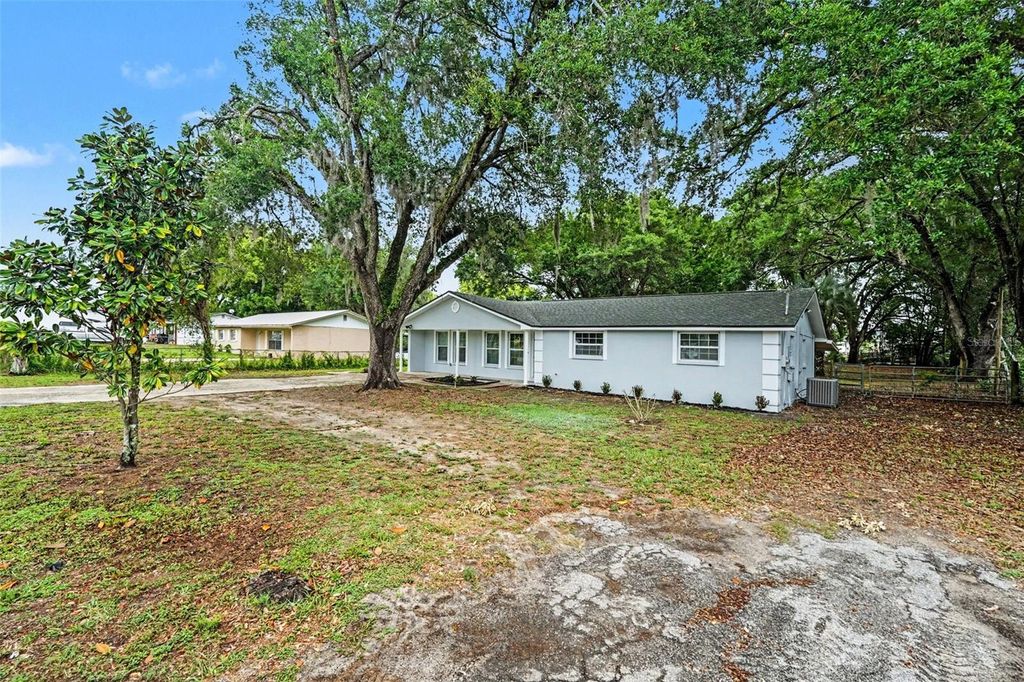 Photo of 7310 Fort King Road, Zephyrhills, FL 33541 (MLS # TB8494911)